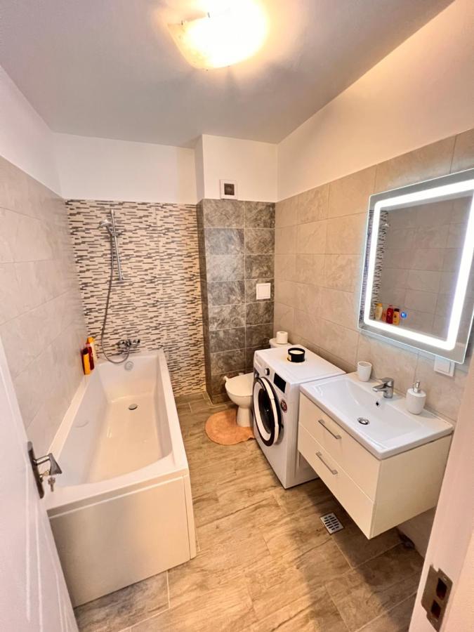 2 Rooms Apartment Airy & Bright Relax Iasi Exterior foto